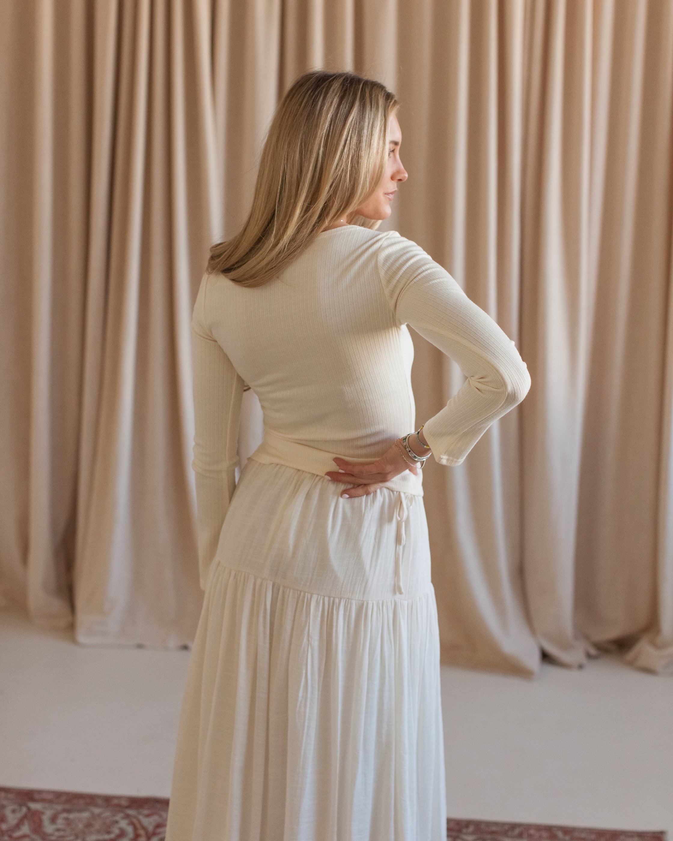 Cece Tiered Midi Skirt
