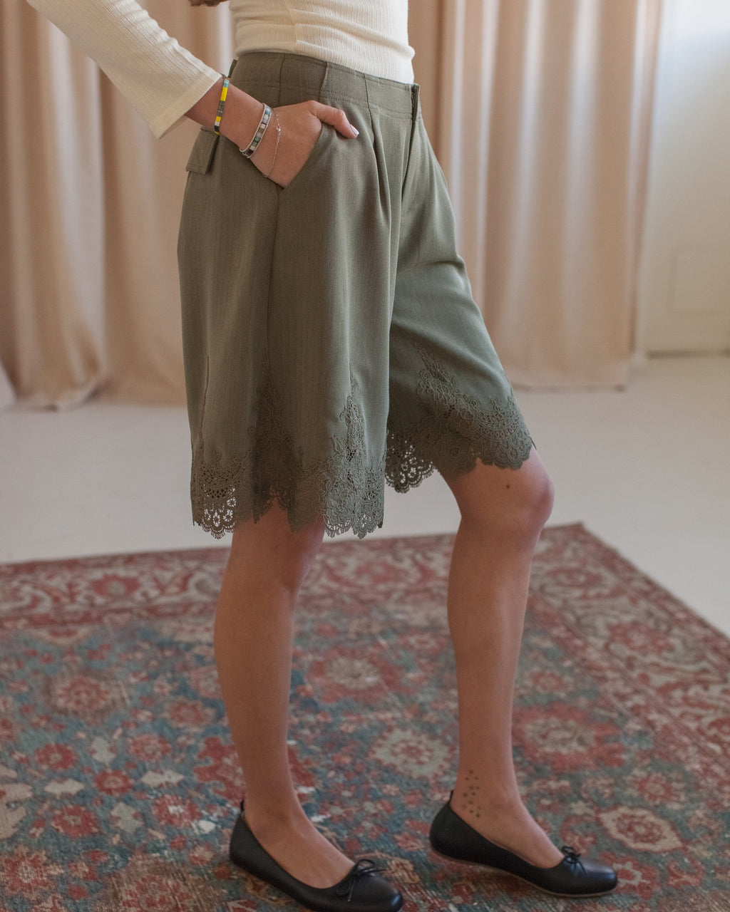 Isabella Lace Shorts - Olive
