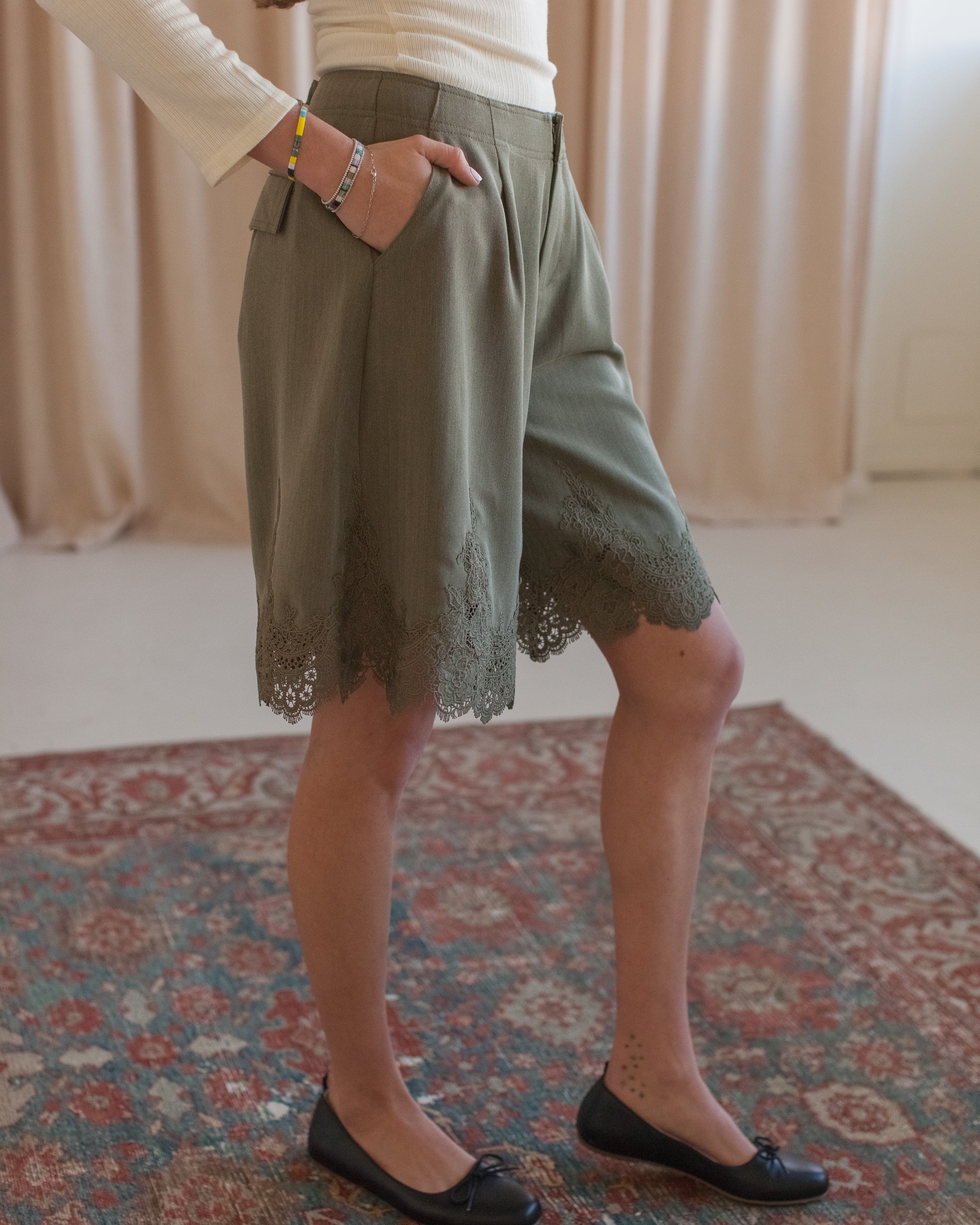 Isabella Lace Shorts - Olive