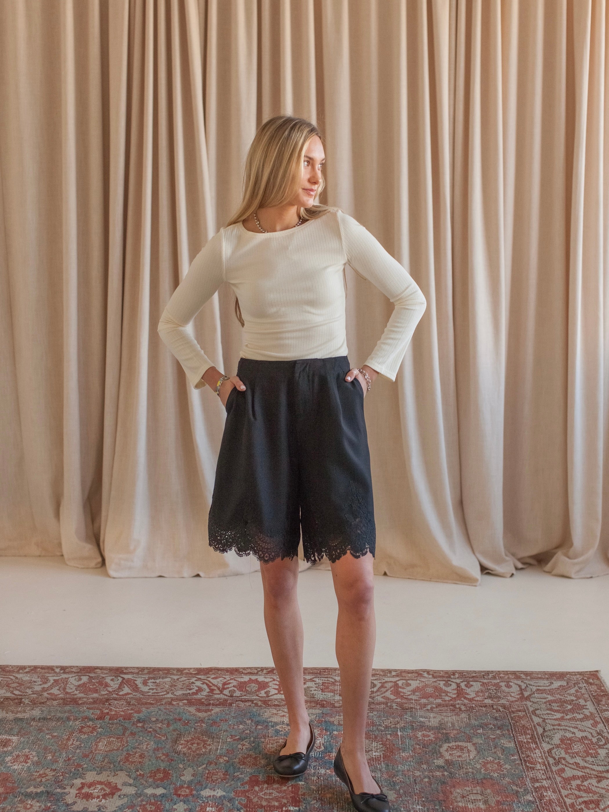Isabella Lace Shorts - Black